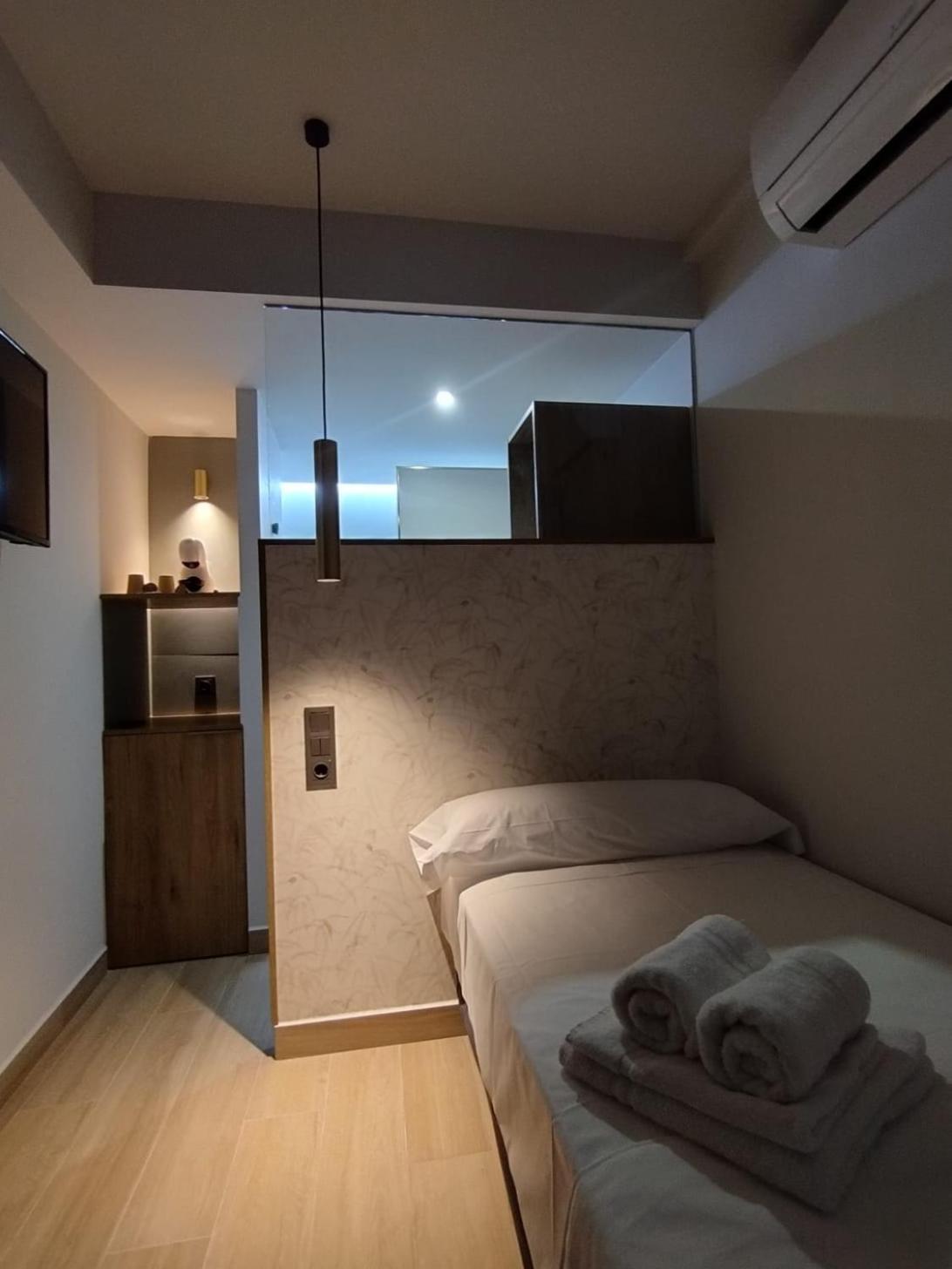 Plaza Rooms โตตานา ภายนอก รูปภาพ